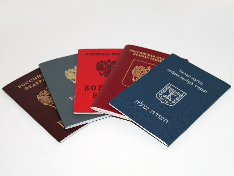 Van identiteit veranderen en een paspoort kopen: het kan bijna overal