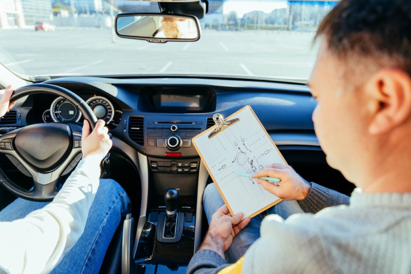 Wie elektrisch leert rijden, krijgt geen volwaardig rijbewijs