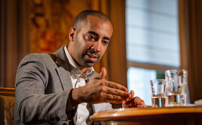 Mahdi trekt rode lijn in Gaza-dossier: “In tijden van genocide hoor je hier te zijn”