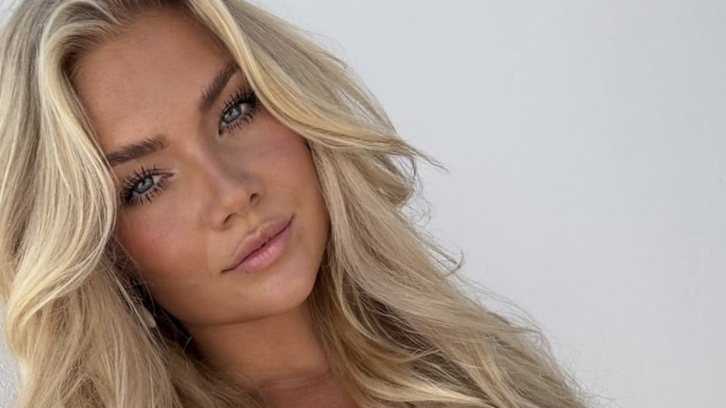 📸 Voor welgevormde Dutchie Nikki is het alle dagen vakantie