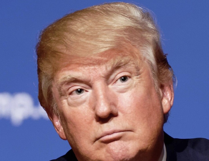 Vergeten documenten onthullen interne voorbereidingen topontmoeting Trump-Poetin