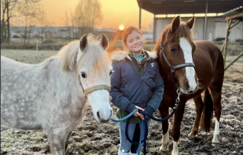 Gemeenschap in rouw na tragisch ongeval jonge amazone Jules (11)