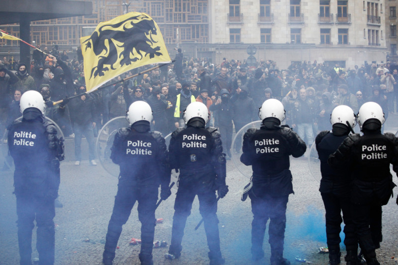 Fysiek geweld tegen agenten in Vlaanderen bereikt recordhoogte