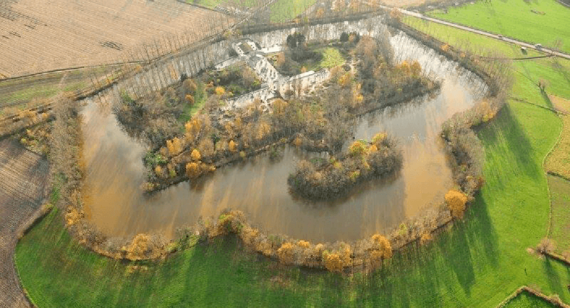 Kunst ontmoet natuur: 'Drijvende Landschappen' in Fort van Stabroek