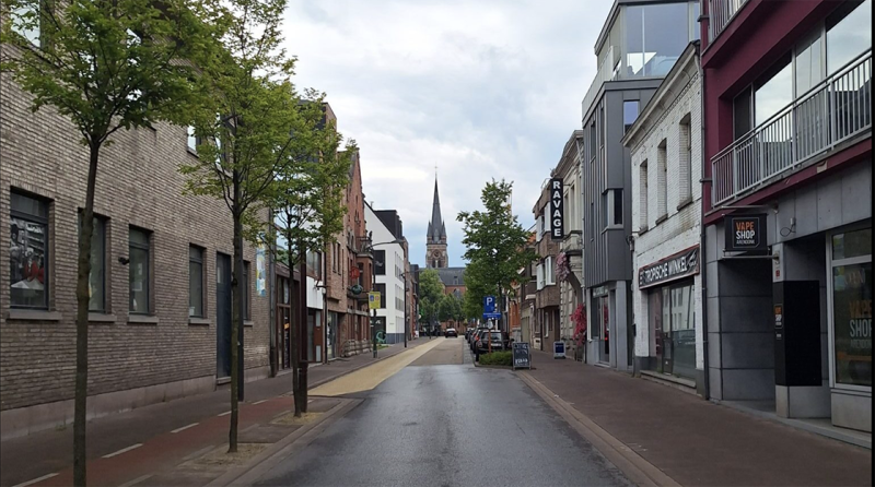 Verkeershinder in Arendonk door vervanging grote ruiten