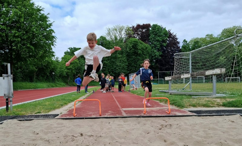 Edegem nodigt kinderen uit voor sportplezier en fakkeltocht