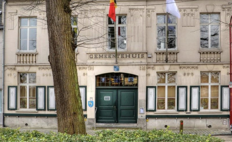 Verkeersomleidingen in Olen door start rioleringswerken bij gemeentehuis