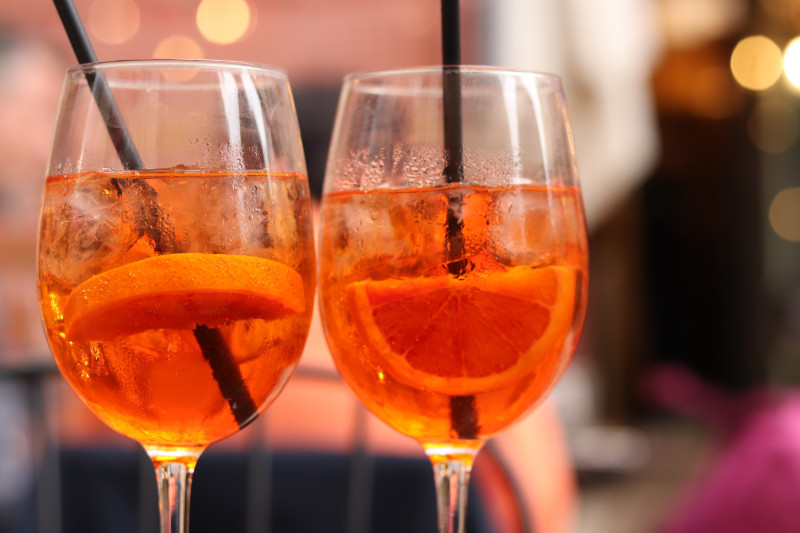 Tapkraan trekt aandacht: Aperol Spritz van 't vat verovert Sint-Niklaas