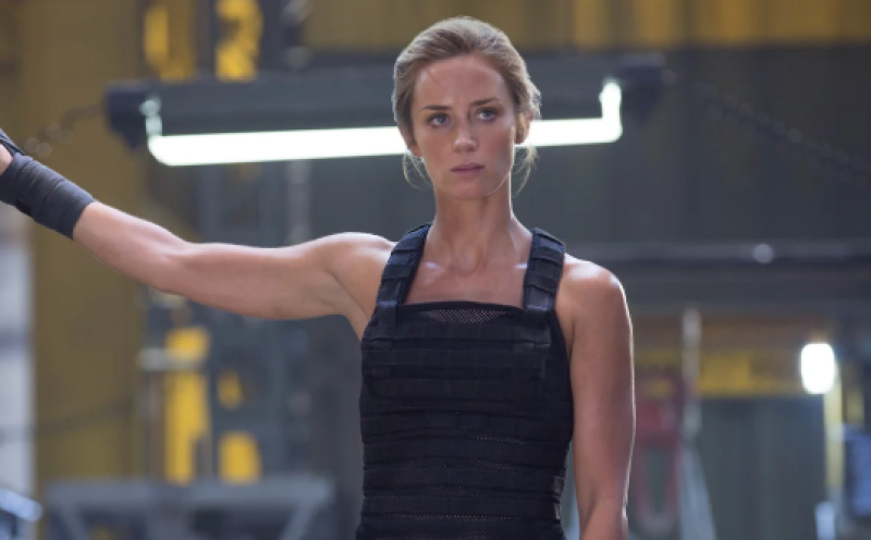 🎥 Emily Blunt steelt de show op het Filmfestival van Venetië met behaloze look