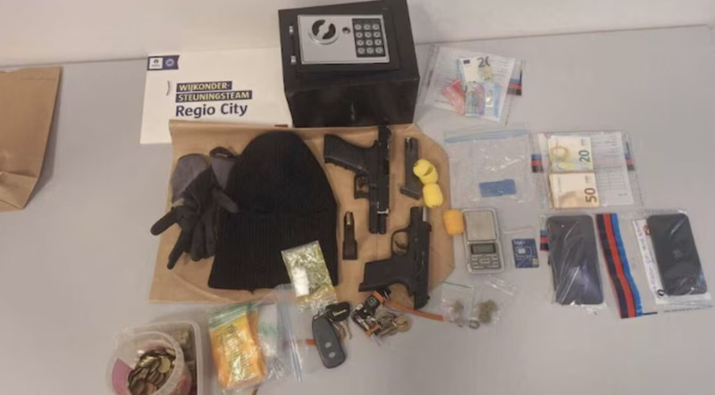 Politie vindt wapen en drugs in garage Antwerpen