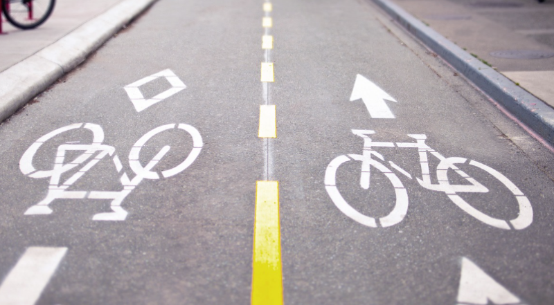 Lichte verwondingen voor fietser na botsing in Melsele