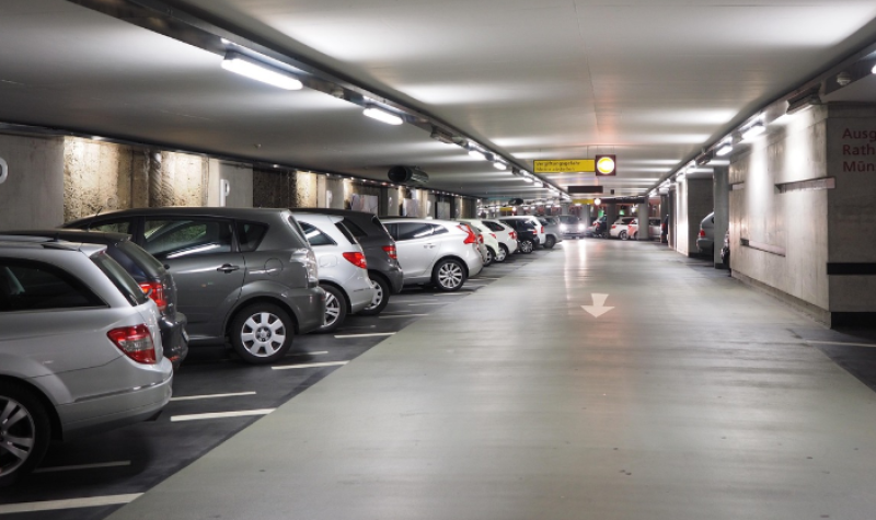 Nieuwe parkeerregeling op Theet in Hamme verhoogt veiligheid