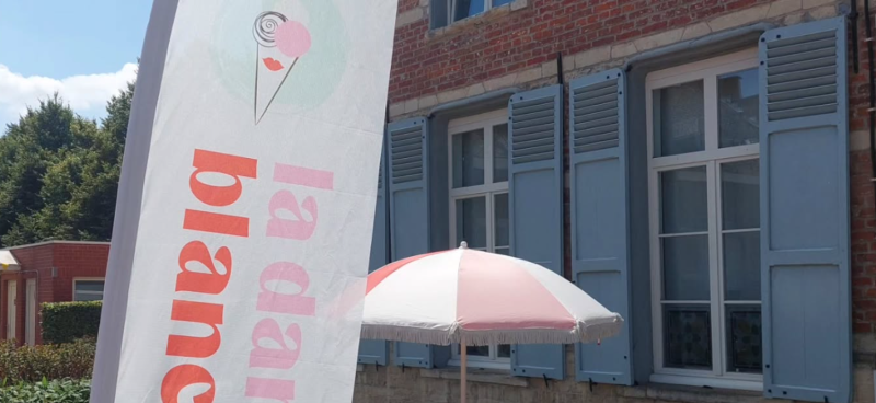 Nieuwe ijsbar 'La Dame Blanche' brengt sfeer in Meerbeek