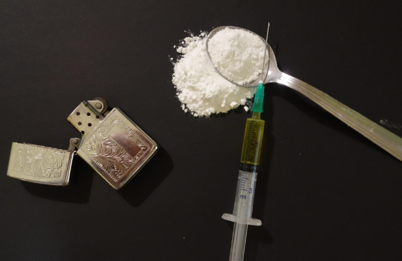 Ontkenning in de rechtbank: bestuurder test positief op cocaïne maar spreekt tegen