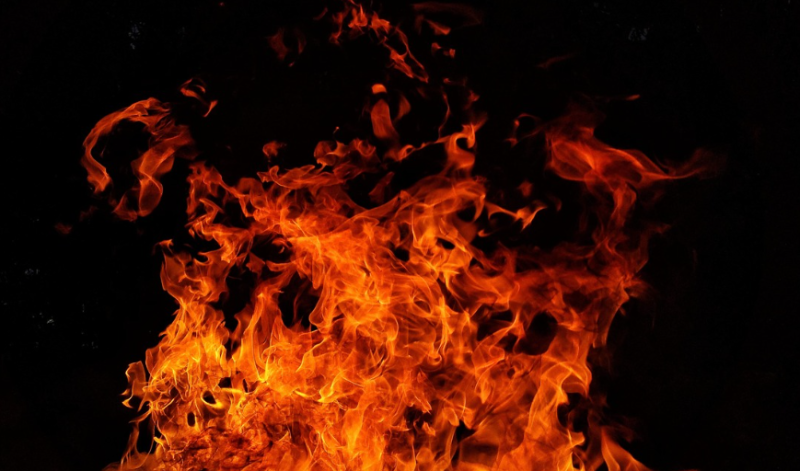 Gentse restauranthouder hervat stalking en steekt auto van ex in brand