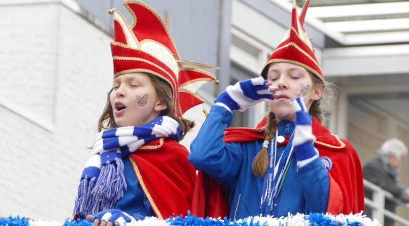 Feest in Aalst: Carnavalsbal van kandidaat-prins Timmy trekt veel bekijks