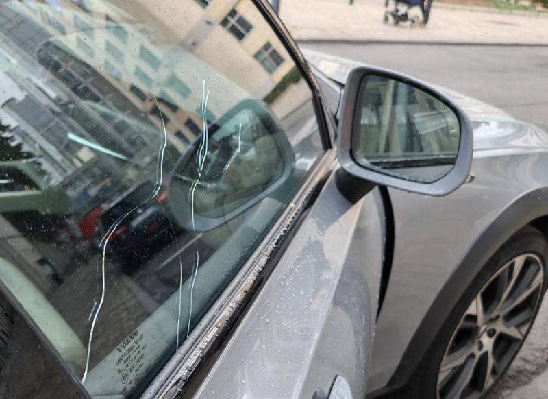 Auto van Poolse Europarlementariër beschoten in Brussel