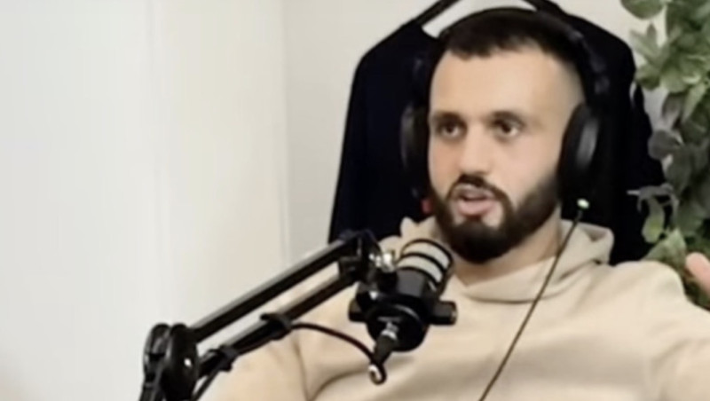 Van ‘Kamp Waes’-held tot beschuldigde leraar: Youssef (29) voor de rechter