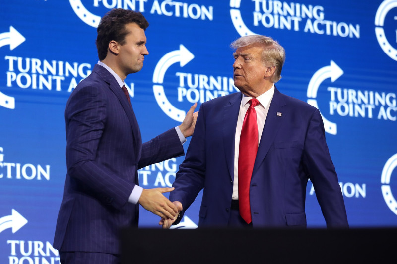 David Van Reybrouck vergelijkt neerschieten van Charlie Kirk met Rijksdagbrand en dus Trump met Hitler