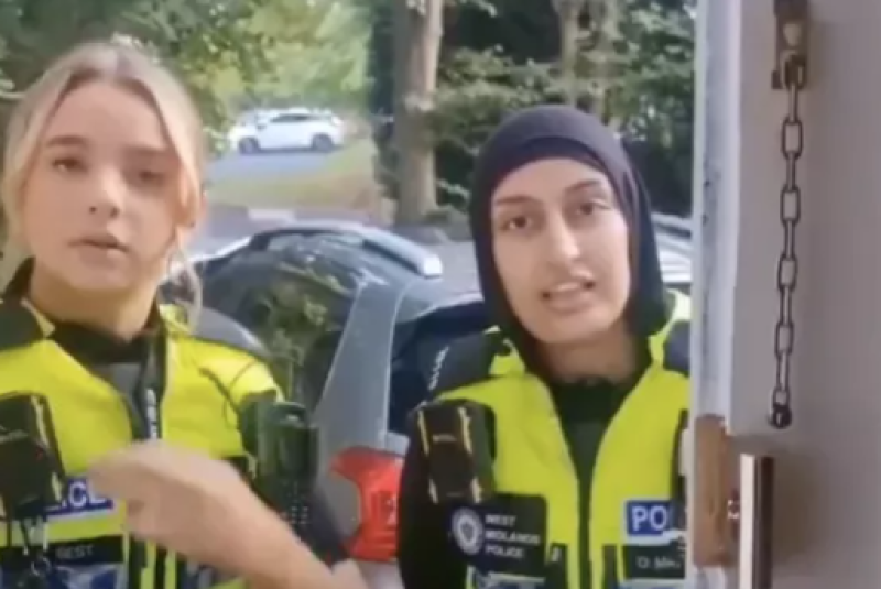 🎥 Arresteerde Engelse politie echt een kind omdat ze keek naar een sociale media-post?