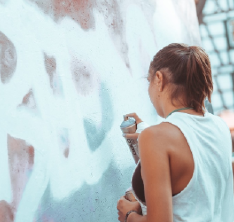 Fietsverbod in Graffitistraatje: eerste boetes uitgedeeld