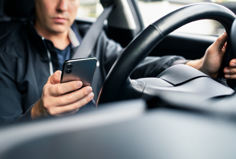 Leuven neemt harde maatregelen tegen gsm-gebruik achter het stuur