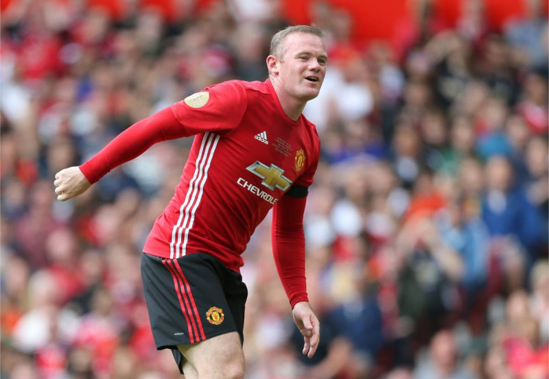 Wayne Rooney doet schokkende onthullingen over drank en vrouwen in podcast van ex-ploeggenoot