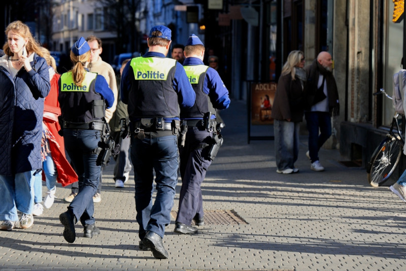Inspecteur gewond bij onrust in Brusselse Noordwijk