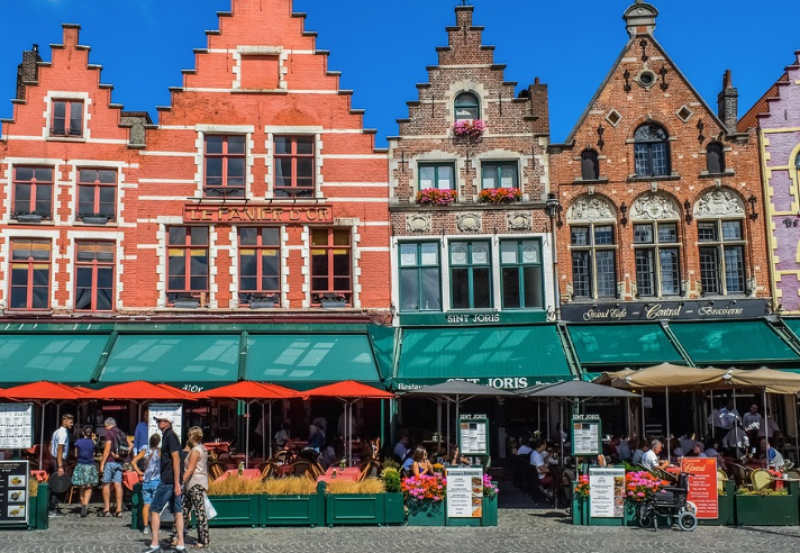 Nieuwe Regelgeving voor Toeristische Wandelingen in Brugge