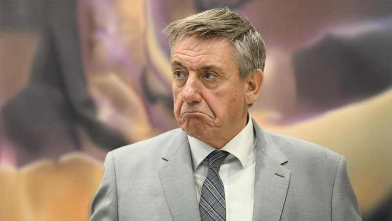 Pensioenhervorming moet van federale ambtenaren twee jaar uitgesteld worden wegens: "onmogelijk"