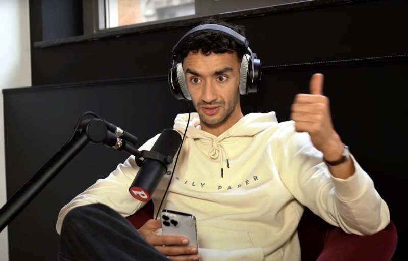 P In de zetel met Amine Boujouh uit ‘Familie’: “Er gaan nog spannende dingen gebeuren”