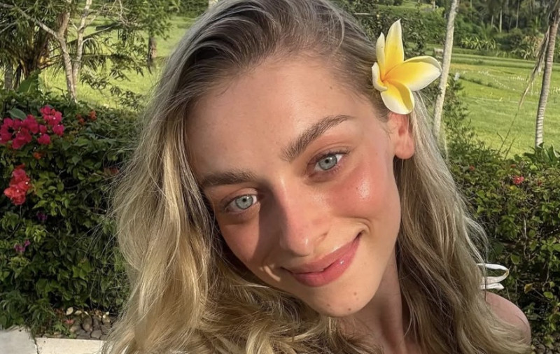 📸 Zangeres Camille schittert in bikini op Bali