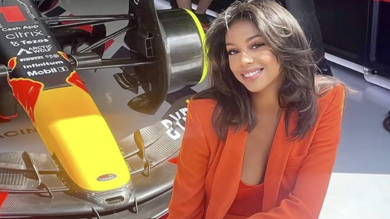 📸 Ex-Miss België-kandidate wil grootste baas in autosport worden