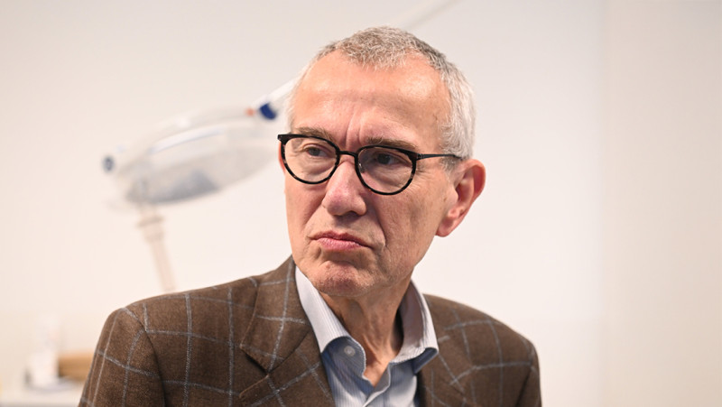 Helft van de artsen overweegt te stoppen als er een loonplafond komt