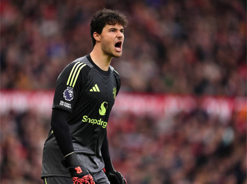 Senne Lammens verovert Old Trafford tot grote vreugde van United-legende die zijn mening moest herzien