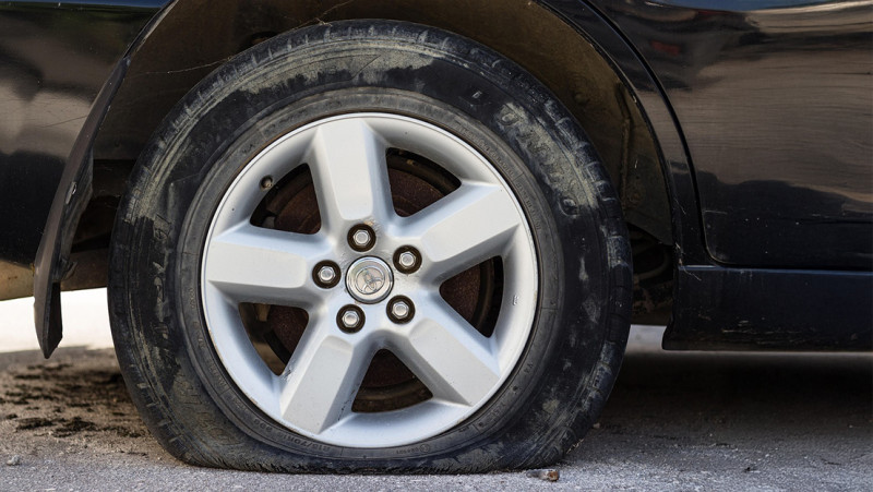 Tien auto's doelwit van vandalisme in Nijlen