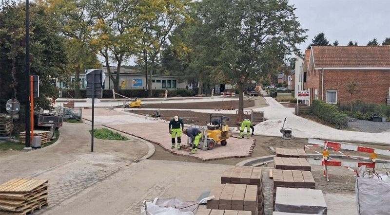 Tramstraat in Olen heropent na grondige renovatie