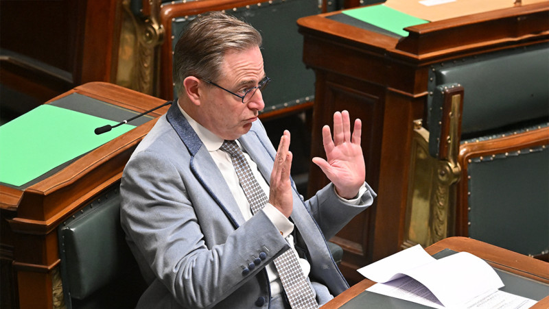 Gaat Arizona voor hervormingen of serveert het een theaterstuk voor de achterban?