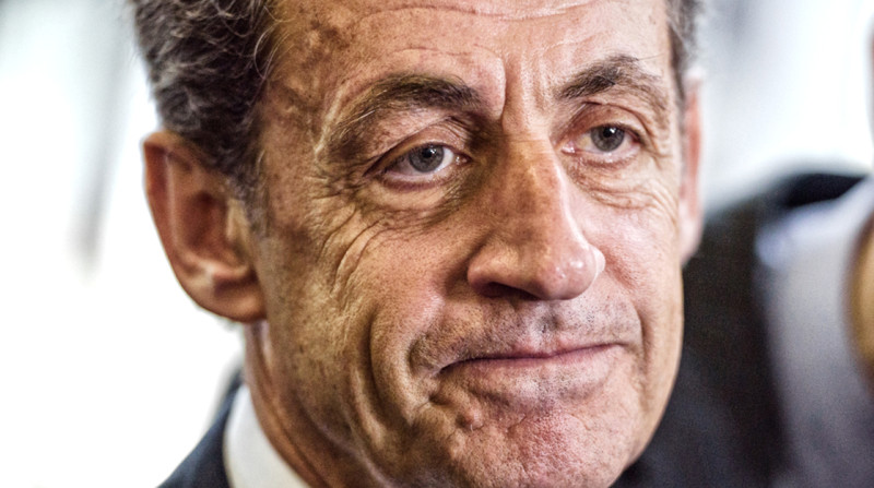 🎥  Nog maar net opgesloten en nu al geviseerd: Sarkozy krijgt doodsbedreigingen in de cel