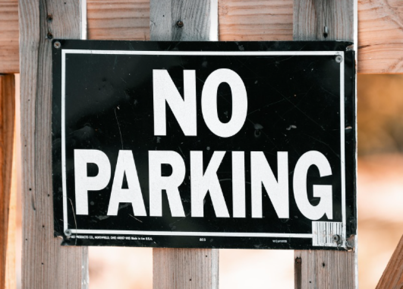 Oostende pakt parkeerprobleem zorgverleners aan: extra plaatsen en oproep tot solidariteit