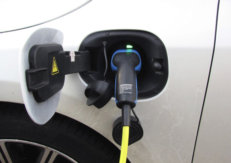 Ongelooflijk: van plug-in hybride straks naar gegijzelde chauffeur