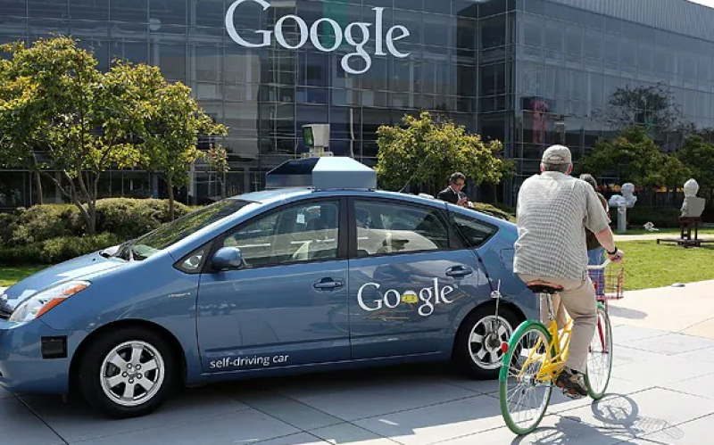 📸 Zelfrijdende-autobedrijf van Google: "Soms moet er gewoon iemand onder de wielen”