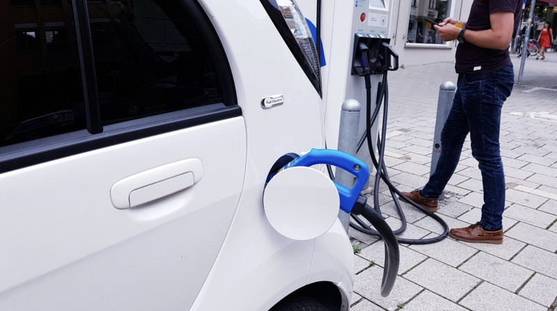 Waarom elektrische wagens niet per se groener zijn (en wat wél werkt)