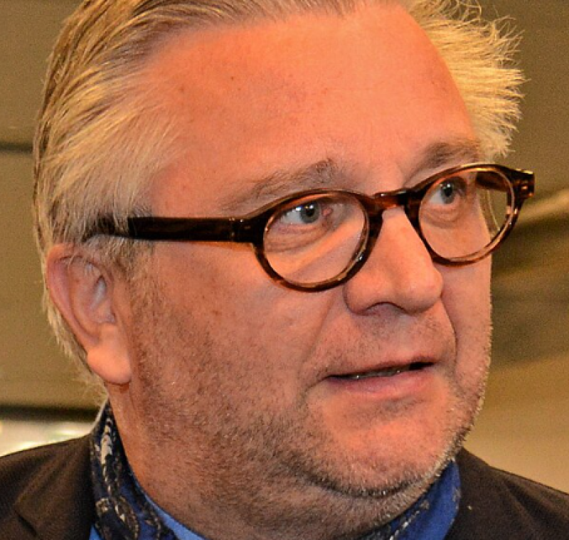 Exclusief: prins Laurent zet supermarkt op stelten voor damesslip