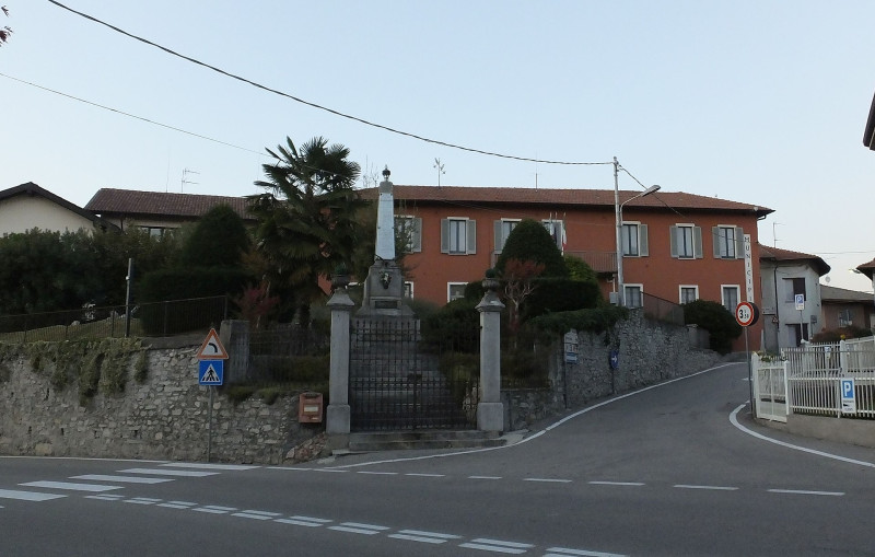 Italië: meervoudig moordenaar Elia Del Grande op de vlucht - vermoordde ouders en broer in '98