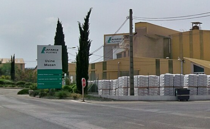 Frankrijk: cementgigant Lafarge staat terecht wegens vermeende betalingen aan jihadistische groeperingen in Syrië