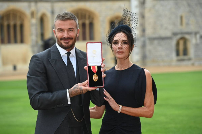📸 King Charles slaat toe: David Beckham krijgt zijn felbegeerde riddertitel