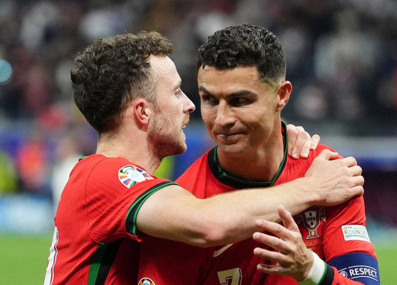 Na alle heisa: Cristiano Ronaldo doorbreekt de stilte en zegt waarom hij niet aanwezig was op de begrafenis van Diogo Jota