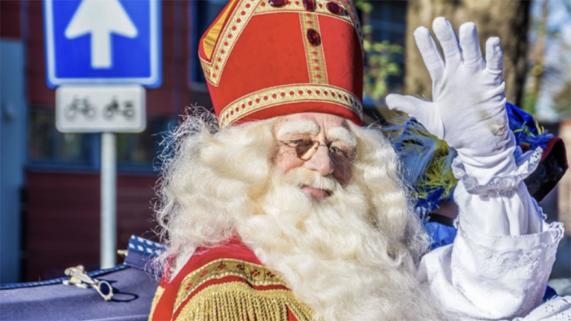 sinterklaas komt per trein naar hove voor feestelijk weekend