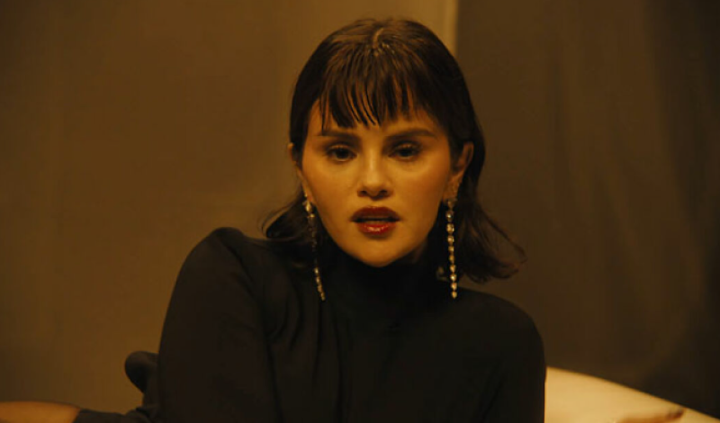 🎥 Fans stellen vragen bij Selena Gomez’ nieuwe look